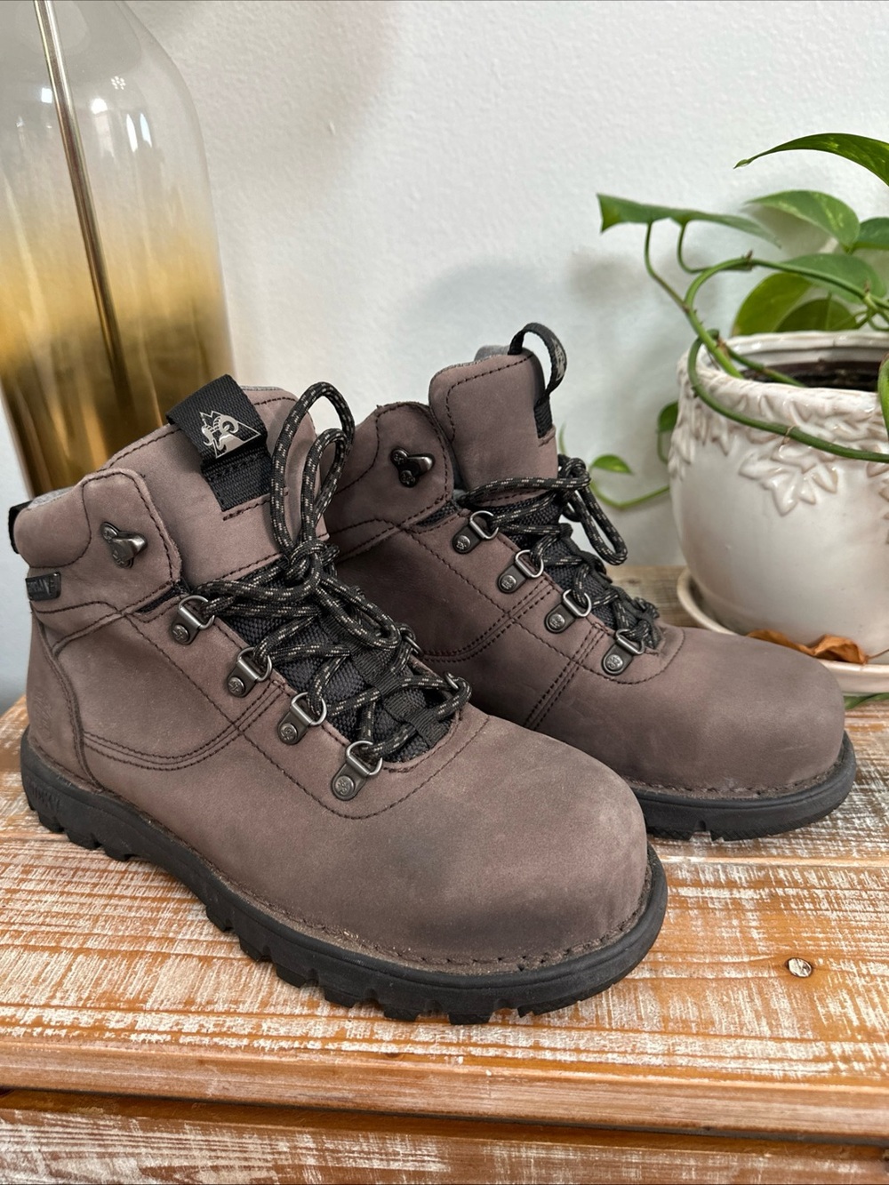Rocky Women's Legacy 32 Composite Toe Waterproof Hiking Boot Size 9M Gray